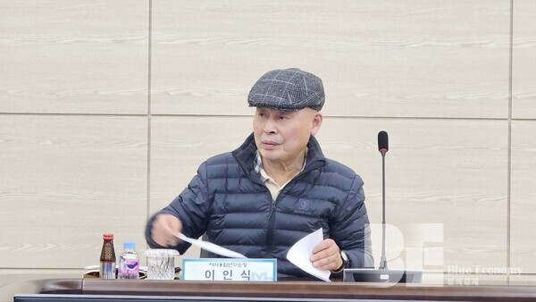 ▲12일 국립목포대학교에서 "대학의 혁신과 청색기술"이라는 주제로 ESG청색기술포럼의 이인식 소장의 강연이 펼쳐지고 있다.(출처=청색경제뉴스·blueeconomy)