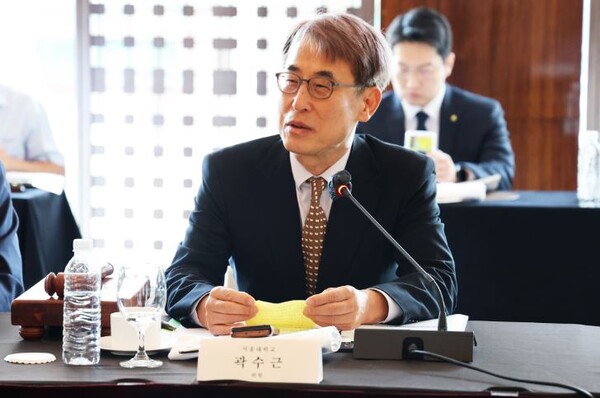 곽수근 농어촌상생기금운영위원회 위원장이 지난 25일 웨스틴 조선 서울에서 열린 ‘제32차 운영위원회’에서 말하고 있다. 사진=농어촌상생기금운영위원회